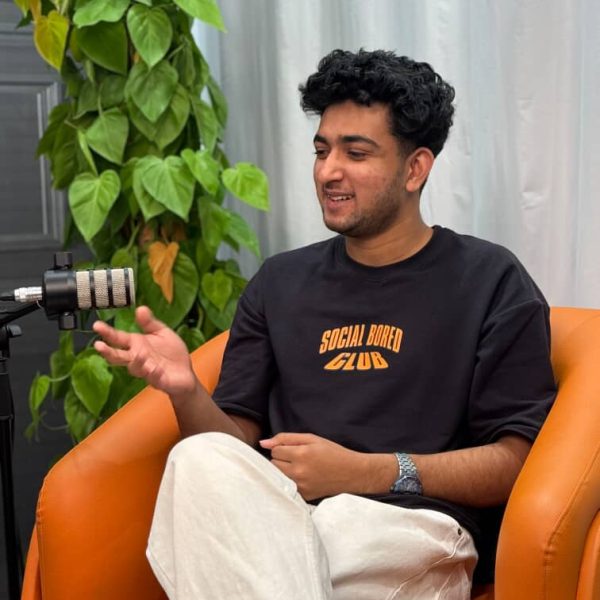 anas poad cast smiling